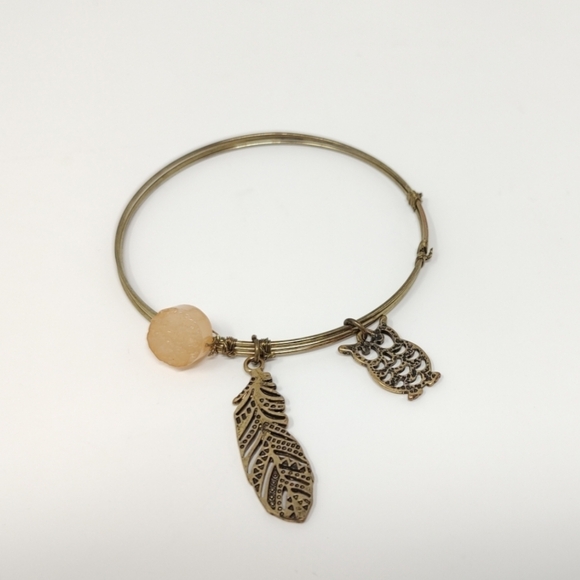 Boho Set of 3 Gold Bronze Tone Bangle Bracelets Wire Wrap Charms Feathers Owls - Picture 6 of 13